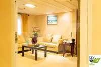 குரூஸ் கப்பல் விற்பனைக்கு