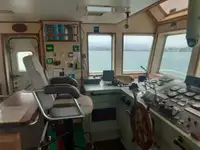 இழுக்கும் படகு விற்பனைக்கு