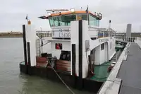 இழுவை படகு விற்பனைக்கு