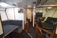 டிராலர் விற்பனைக்கு