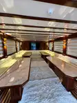 குரூஸ் கப்பல் விற்பனைக்கு