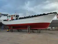 பணிப் படகுகள் விற்பனைக்கு