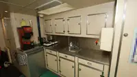 குழு படகு விற்பனைக்கு