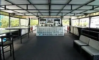 குரூஸ் கப்பல் விற்பனைக்கு
