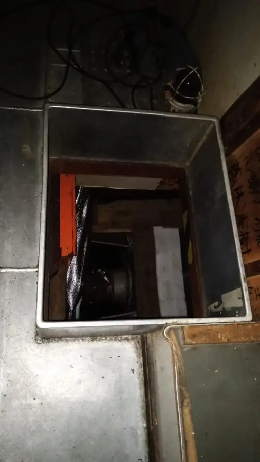 டிராலர் விற்பனைக்கு