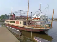 படகு கப்பல் விற்பனைக்கு