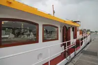 குரூஸ் கப்பல் விற்பனைக்கு
