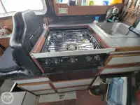 உயிர் காக்கும் படகு விற்பனைக்கு