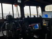 குழு படகு விற்பனைக்கு