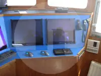 டிராலர் விற்பனைக்கு