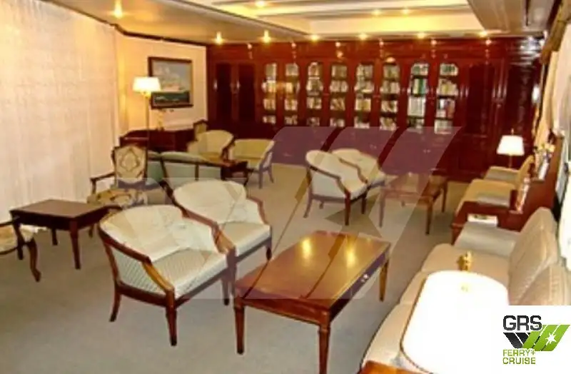 குரூஸ் கப்பல் விற்பனைக்கு