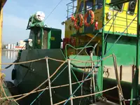 பarge விற்பனைக்கு