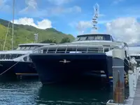 கேடமரன் விற்பனைக்கு