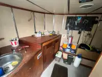 வேலை செய்யும் படகுகள் விற்பனைக்கு