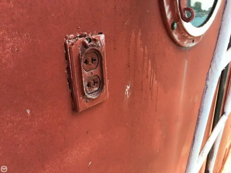 இழுக்கும் படகு விற்பனைக்கு
