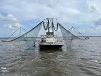 டிராலர் விற்பனைக்கு