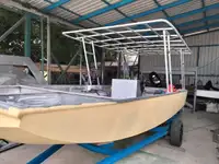 பணிப் படகுகள் விற்பனைக்கு