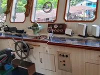 லேண்டிங் கிராஃப்ட், டேங்க் விற்பனைக்கு