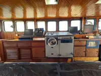 டிராலர் விற்பனைக்கு
