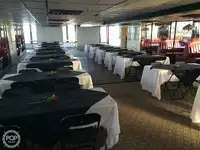 குரூஸ் கப்பல் விற்பனைக்கு