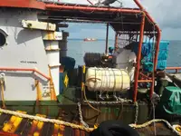வேலை செய்யும் படகுகள் விற்பனைக்கு