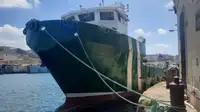 வேலை செய்யும் படகுகள் விற்பனைக்கு