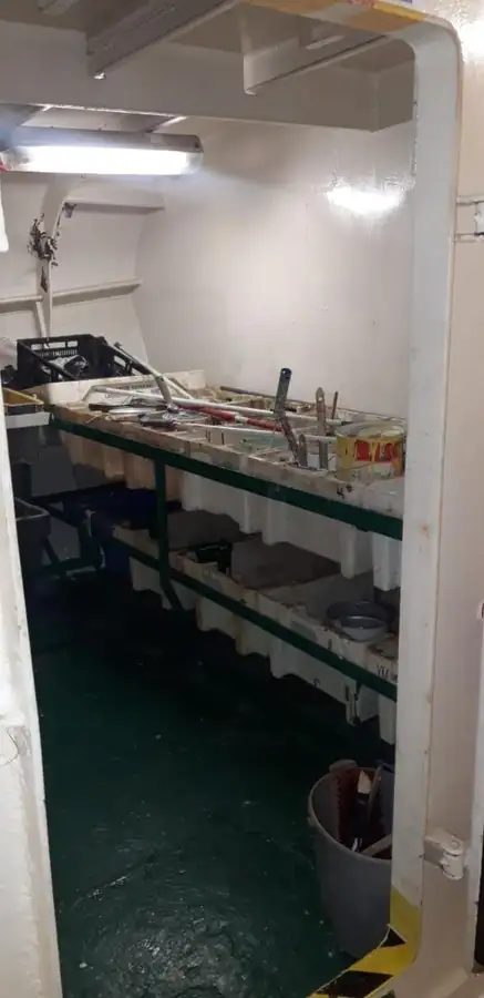 காவல் படகு விற்பனைக்கு