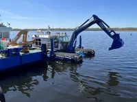 நீர்நிலம் மற்றும் நிலம் இரண்டிலும் செல்லும் விற்பனைக்கு
