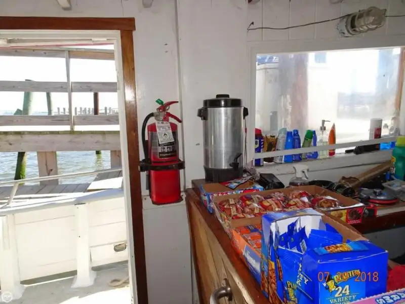 கட்டர் விற்பனைக்கு