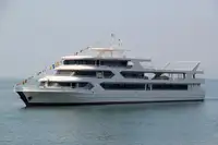 பயணிகள் கப்பல் விற்பனைக்கு