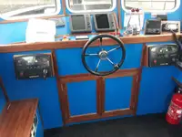 இழுக்கும் படகு விற்பனைக்கு