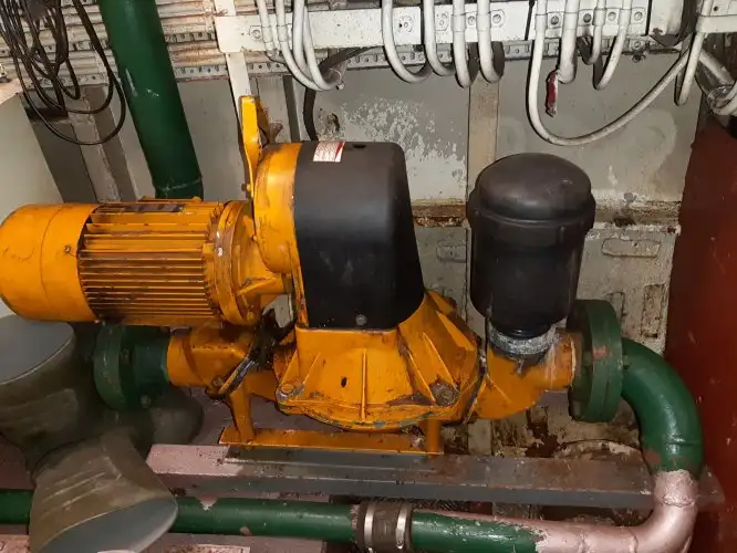 டிராலர் விற்பனைக்கு