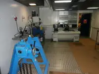கண்டெய்னர் கப்பல் விற்பனைக்கு
