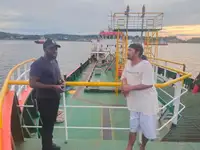 எண்ணெய் / இரசாயன டேங்கர் விற்பனைக்கு