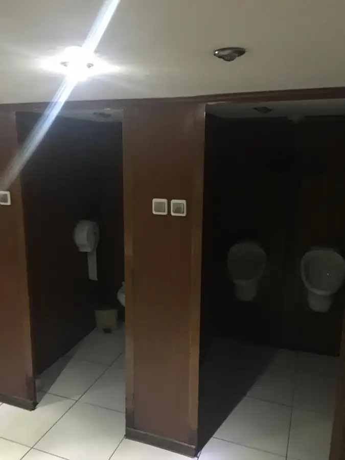 குரூஸ் கப்பல் விற்பனைக்கு