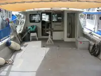 குழு படகு விற்பனைக்கு