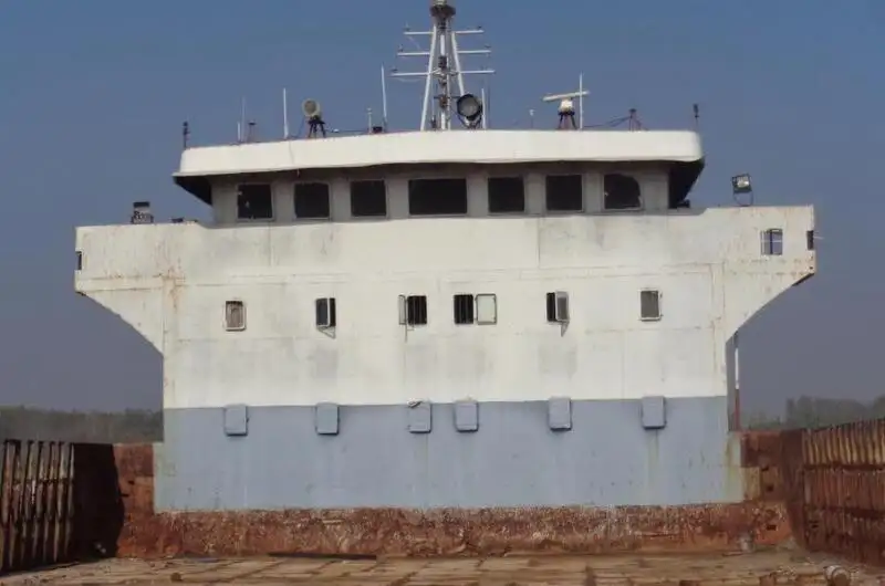 பarge விற்பனைக்கு