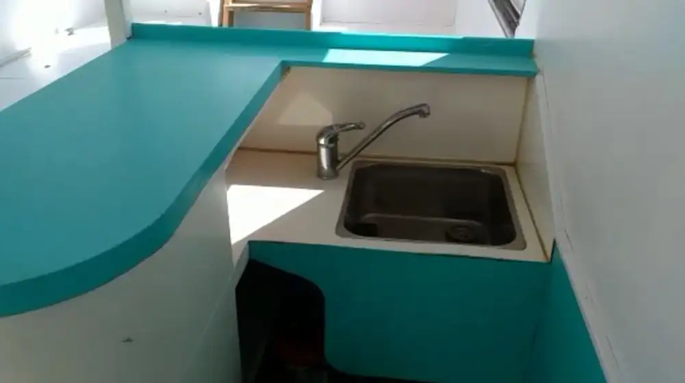 குழு படகு விற்பனைக்கு