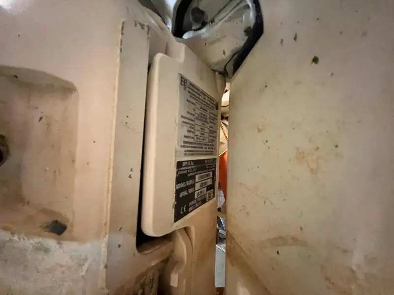 வேலை செய்யும் படகுகள் விற்பனைக்கு