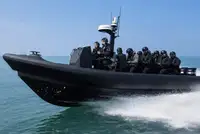 விறைப்பான காற்றினால் நிரப்பப்பட்ட படகு விற்பனைக்கு