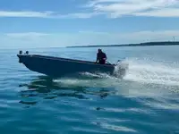 பணிப் படகுகள் விற்பனைக்கு