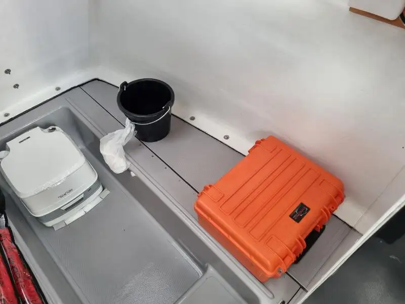 கண்டெய்னர் கப்பல் விற்பனைக்கு