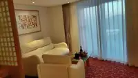 குரூஸ் கப்பல் விற்பனைக்கு