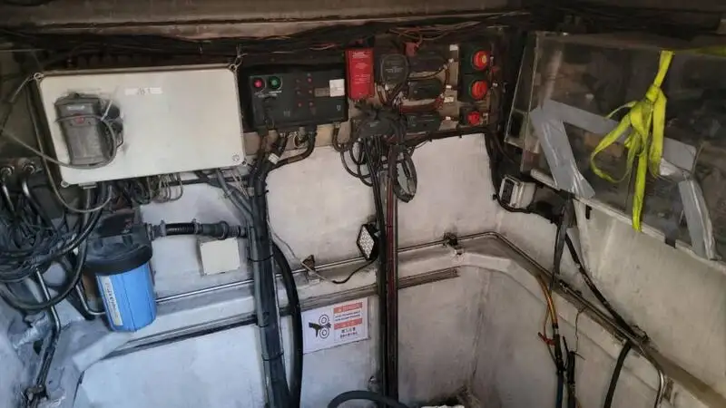 கண்டெய்னர் கப்பல் விற்பனைக்கு