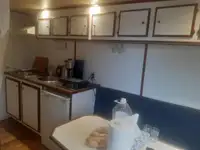 கண்டெய்னர் கப்பல் விற்பனைக்கு