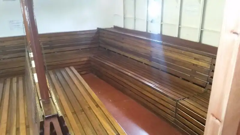 பயணிகள் கப்பல் விற்பனைக்கு