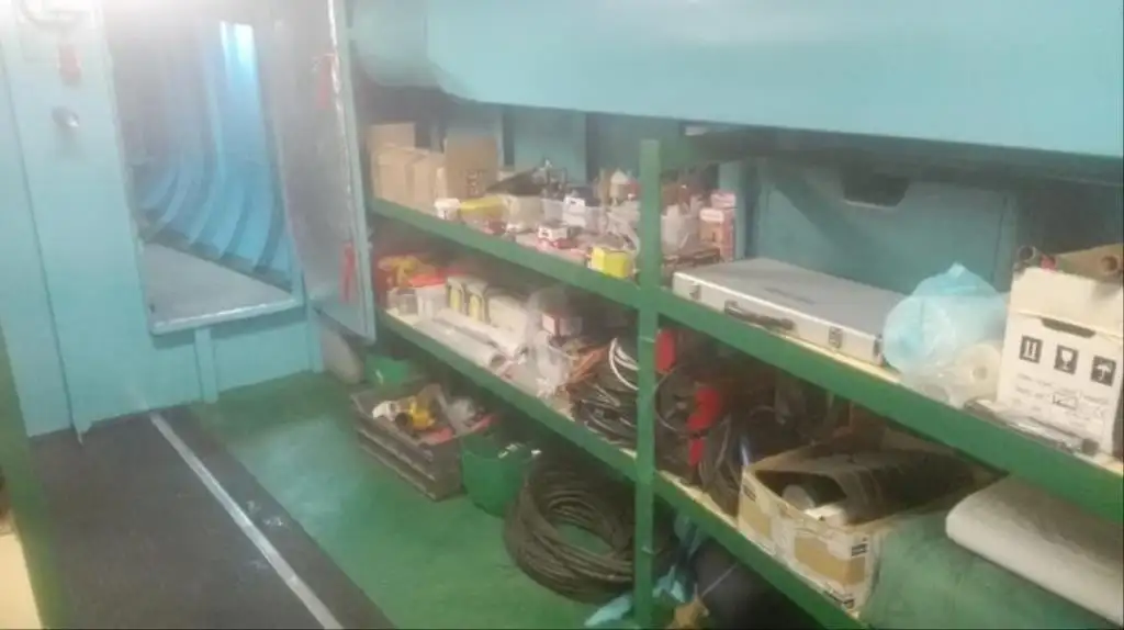 வேலை செய்யும் படகுகள் விற்பனைக்கு