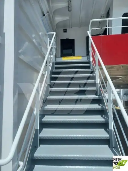 ரோ-ரோ கப்பல் விற்பனைக்கு