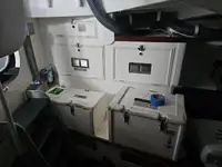 உயிர் காக்கும் படகு விற்பனைக்கு
