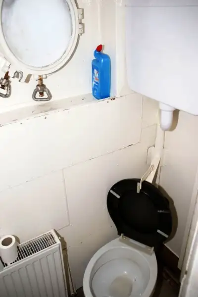 வேலை செய்யும் படகுகள் விற்பனைக்கு